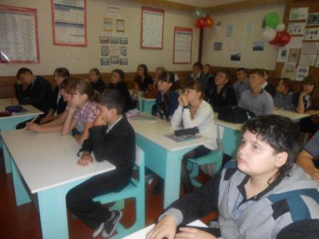 Урок правил дорожного движения в школе № 16 Кузнецка.