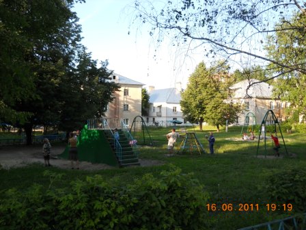 Детская площадка около Рабочего городка