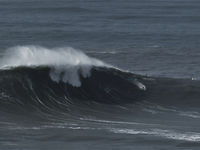 Tow-in session of January 28th in Nazare, Portugal. / 28.01.2013