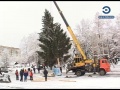 В Кузнецке на центральной площади обустраивают зимний городок около ёлки